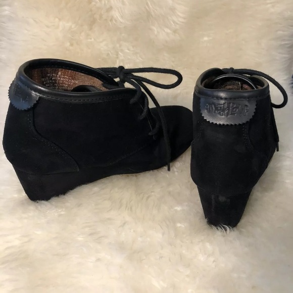 Ankle Bootie Wedge Heel Sz 6 MajPow Faux Suede - Picture 7 of 7